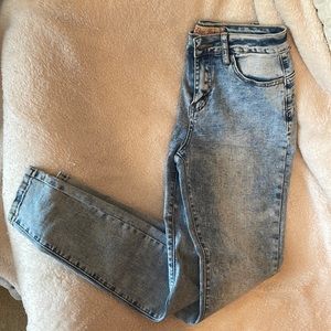 acid wash skinny jeans